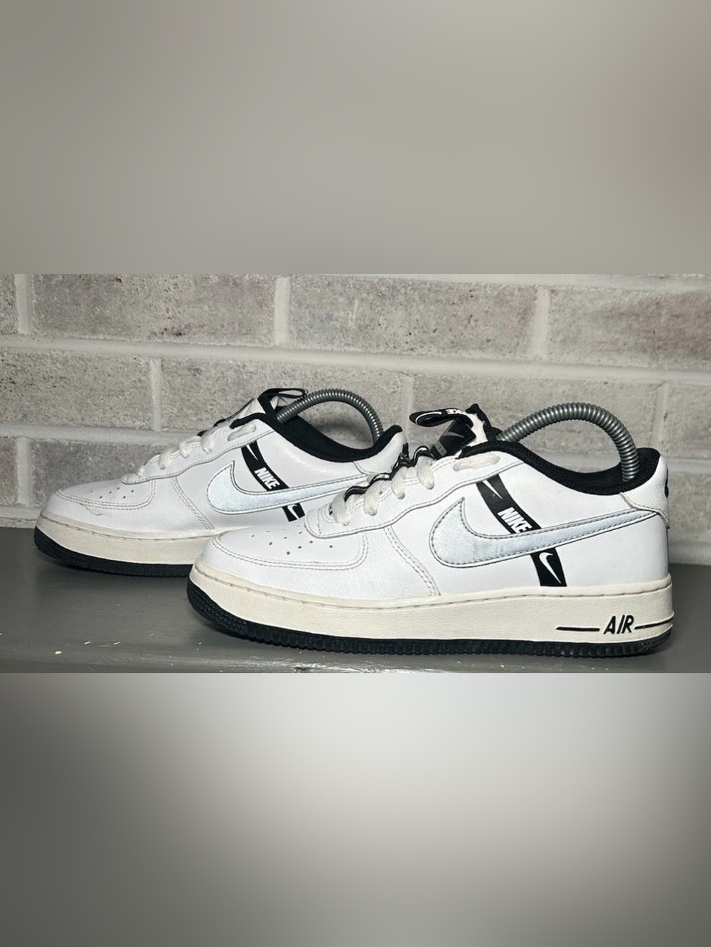 Nike Air Force 1 LV8 KSA Low Worldwide Pack White Reflect Silver-Womens 7 -5.5Y